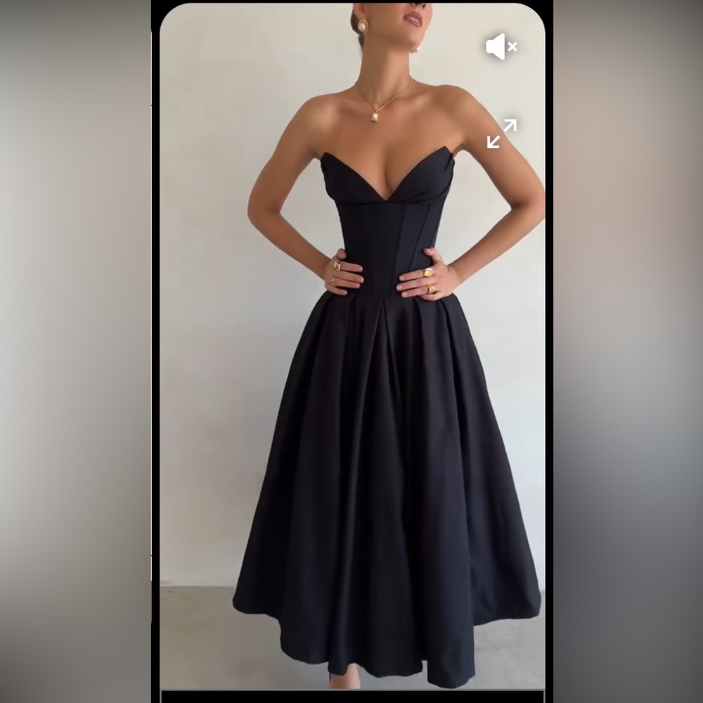 Kouvrr Fashion LBD Strapless Corset Midi Mini Dress